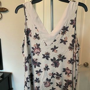 Maurices sleeveless V Neck and Back Size XL